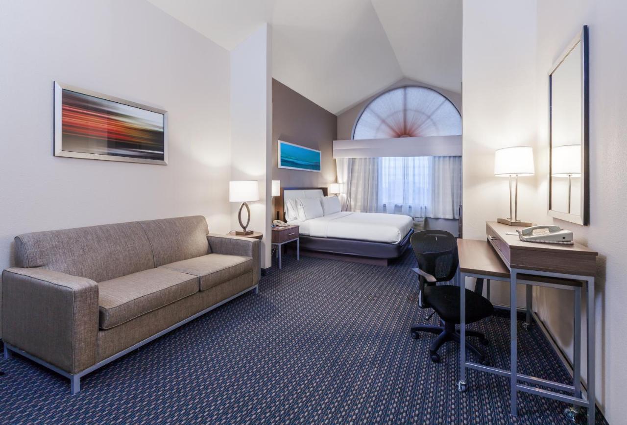 Holiday Inn Express & Suites - Pharr By Ihg Екстериор снимка